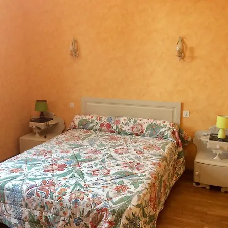 Maison Avec Veranda Proche Du Centre Rignac (Aveyron)