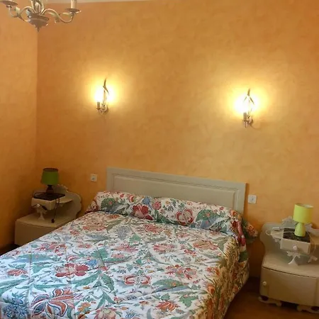 Maison Avec Véranda Proche Du Centre * Rignac (Aveyron)