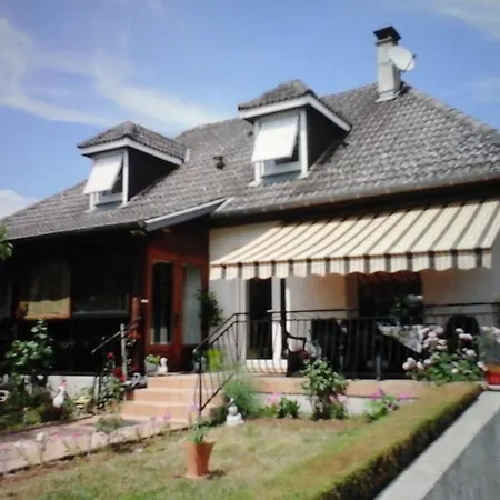 Maison Avec Veranda Proche Du Centre * Rignac (Aveyron)