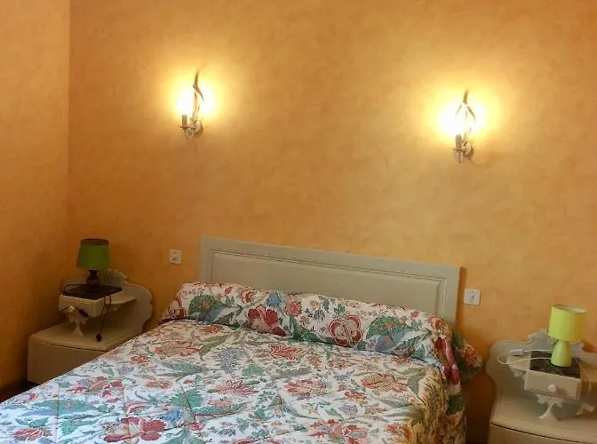 Maison Avec Veranda Proche Du Centre * Rignac (Aveyron)