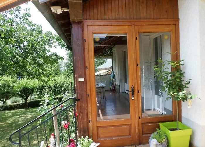 Maison Avec Veranda Proche Du Centre Nyaraló